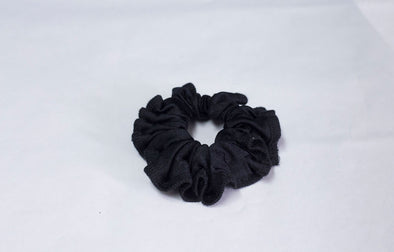 MATTE BLACK SCRUNCHIE